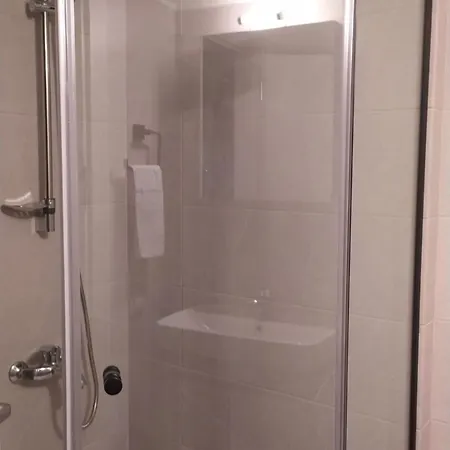 Modern And Sunny Apartment Kavala