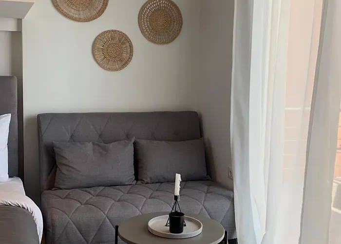 Modern And Sunny Daire Kavala